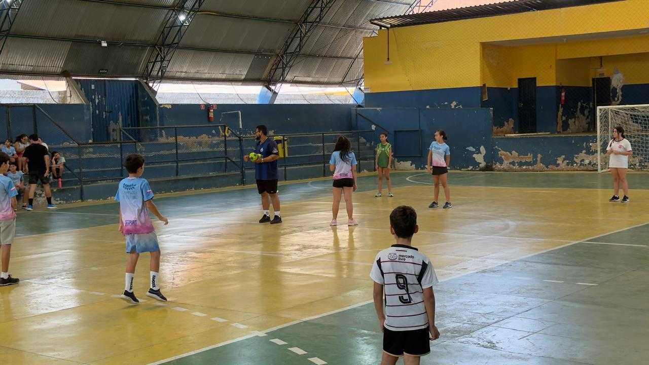 Leia mais sobre o artigo Secretaria de Esporte e Lazer convida pais de atletas para reunião do projeto Campeões de Futuro