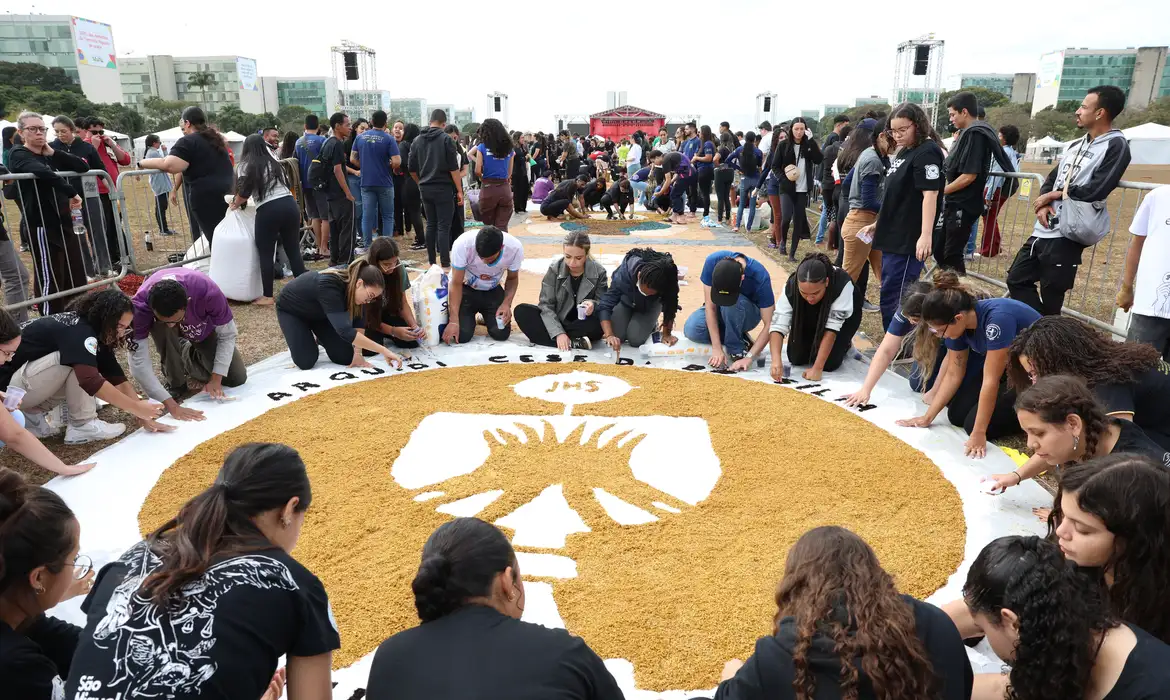 Leia mais sobre o artigo Corpus Christi é feriado ou ponto facultativo? Entenda regras