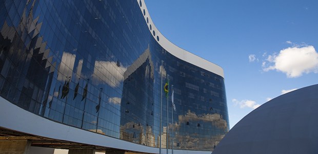 Leia mais sobre o artigo Presidente do TSE atende pedido do PL e suspende divulgação de pesquisa por suposta suspeita de indução contra Flávio Bolsonaro