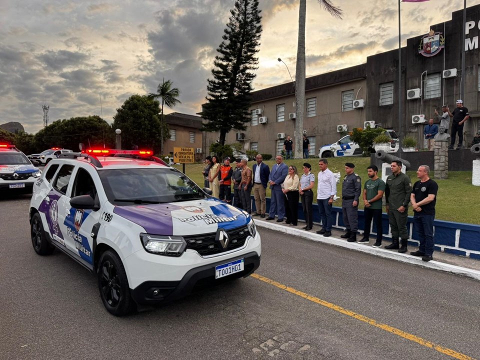 Leia mais sobre o artigo Estado reforça combate à violência contra a mulher com entrega de novas viaturas à Polícia Militar