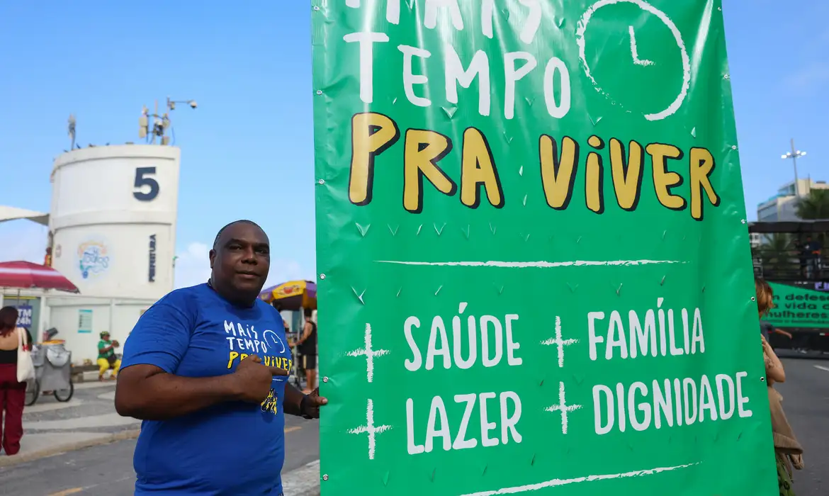 Leia mais sobre o artigo Entenda PEC que acaba com escala 6×1: mais tempo livre e mesmo salário