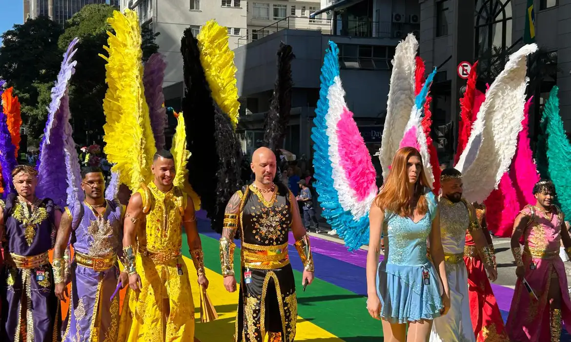 Leia mais sobre o artigo Parada do Orgulho LGBT+ leva cores e vibração à Avenida Paulista