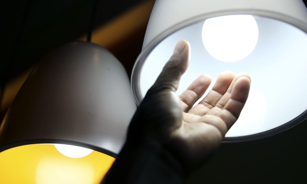 Leia mais sobre o artigo Conta de luz fica 10% mais cara em São Paulo