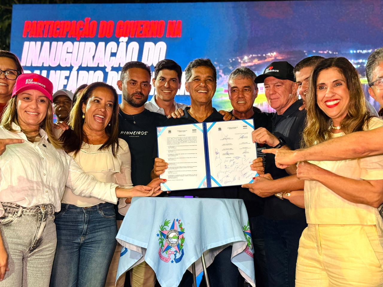 Leia mais sobre o artigo Ricardo Ferraço anuncia novos investimentos e inaugura obras em Pinheiros